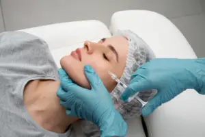 Lading receiving some dermal filler